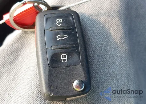 2012 Volkswagen Beetle 2.5L из США, поврежденный, VIN 3VWHP7AT9CM636849